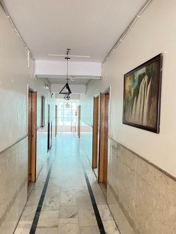 Hotel Star Palace - Near Karol Bagh Metro Delhi  Exterior photo