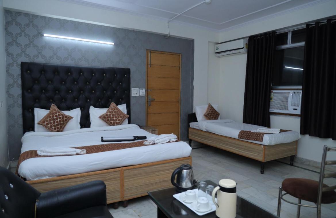 Hotel Star Palace - Near Karol Bagh Metro Delhi  Exterior photo